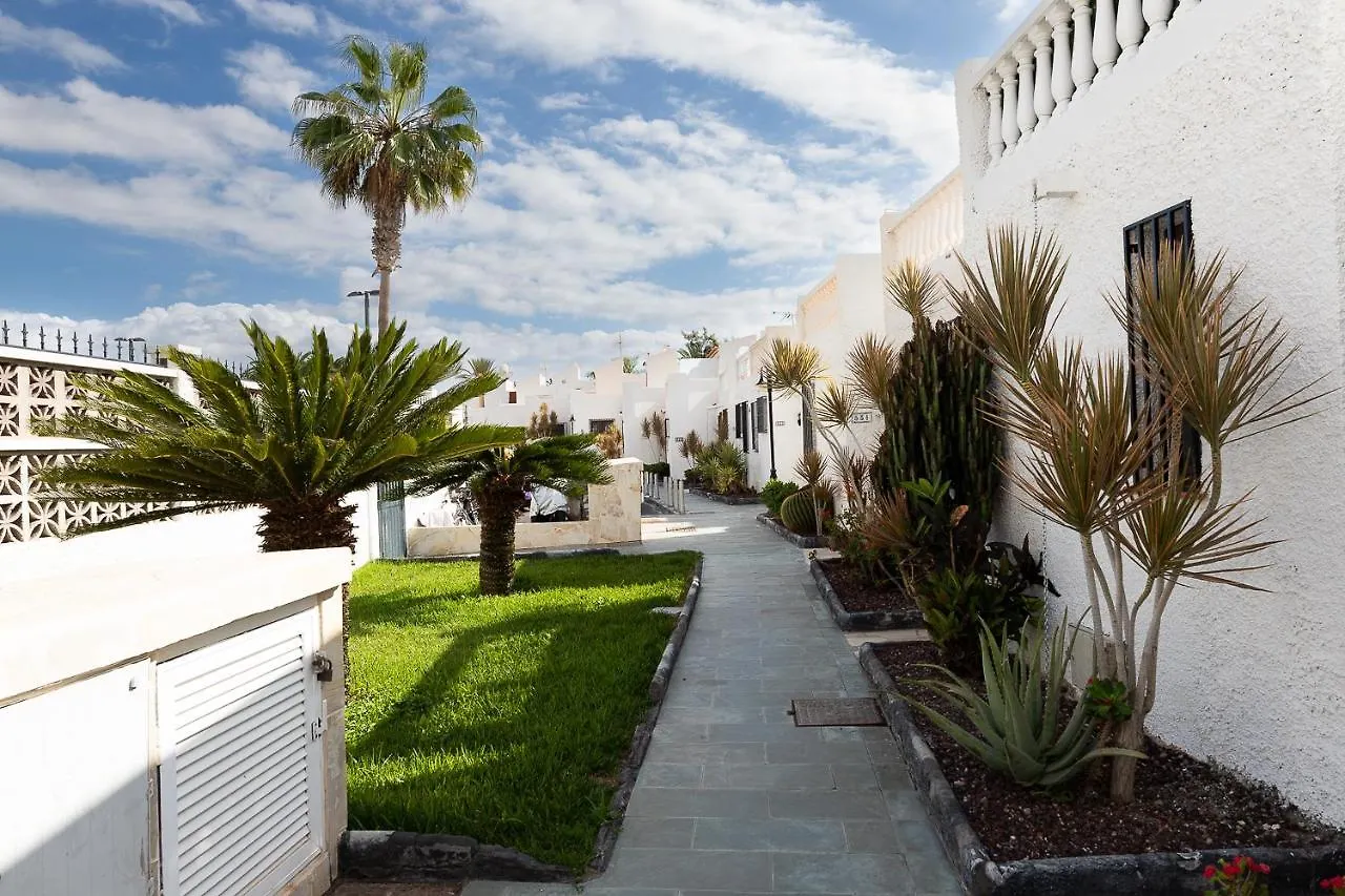 Detached 3-Story Home, Seafront And Central بلايا ذي لاس أميريكاس شقة