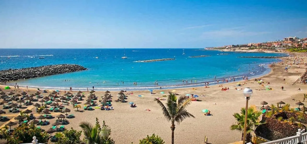 Detached 3-Story Home, Seafront And Central بلايا ذي لاس أميريكاس 0*,  إسبانيا