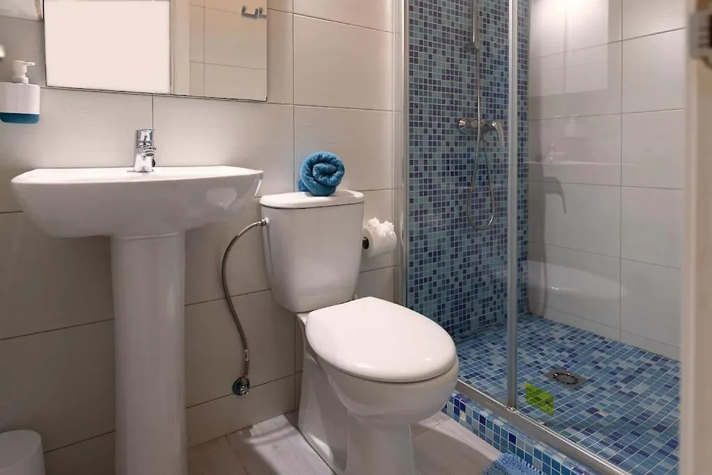 Detached 3-Story Home, Seafront And Central 플라야데라스아메리카스 0*,
