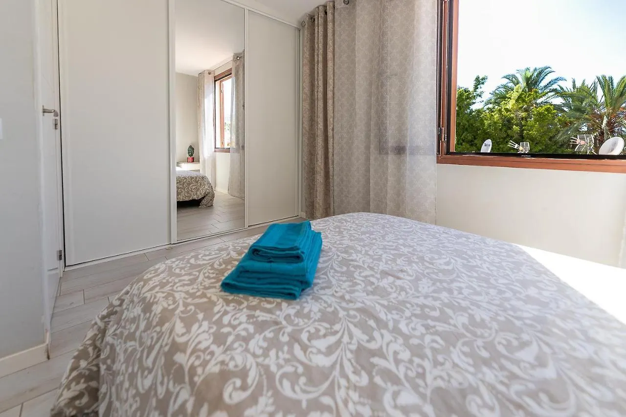 Detached 3-Story Home, Seafront And Central بلايا ذي لاس أميريكاس شقة