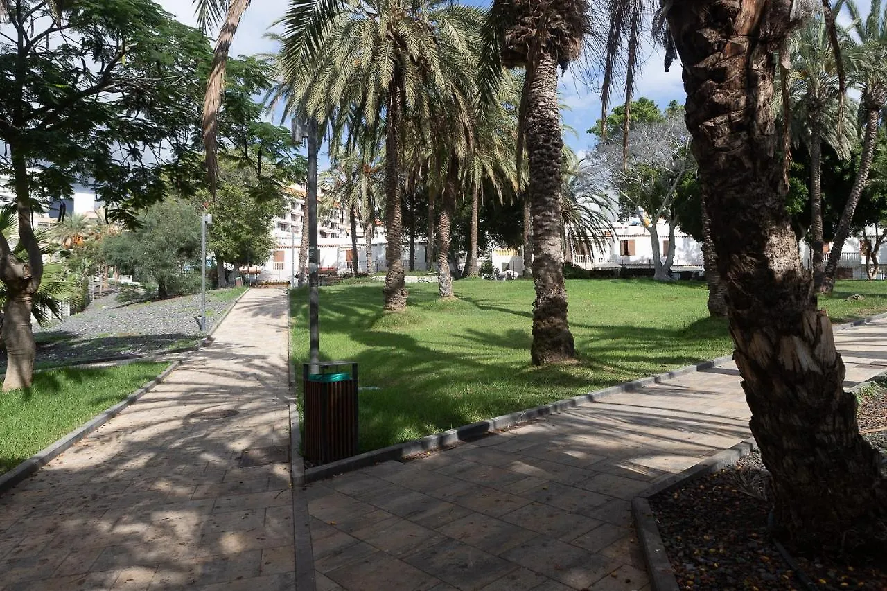 Detached 3-Story Home, Seafront And Central Playa de las Américas İspanya