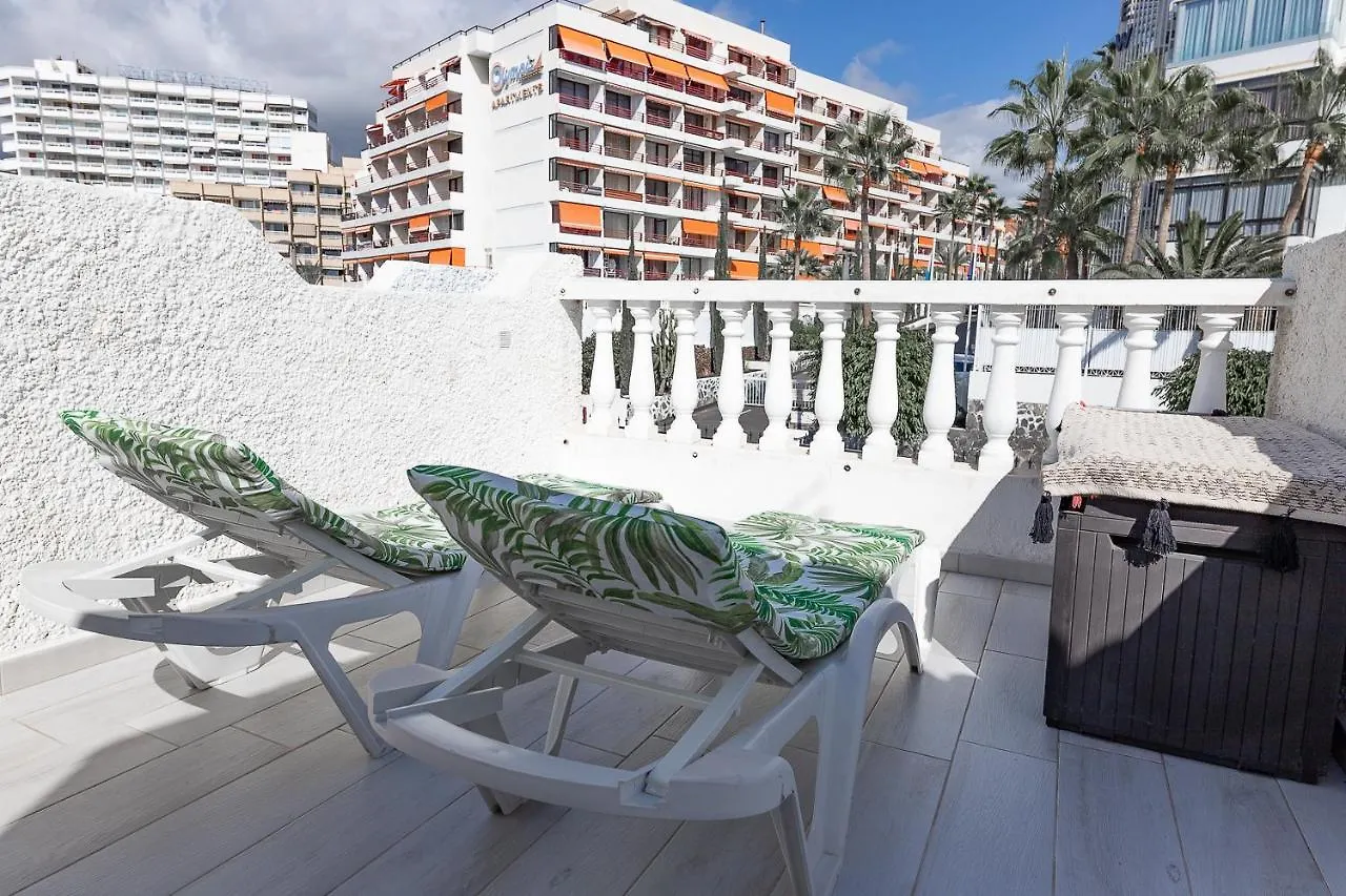 Detached 3-Story Home, Seafront And Central Playa de las Américas 0*,  İspanya