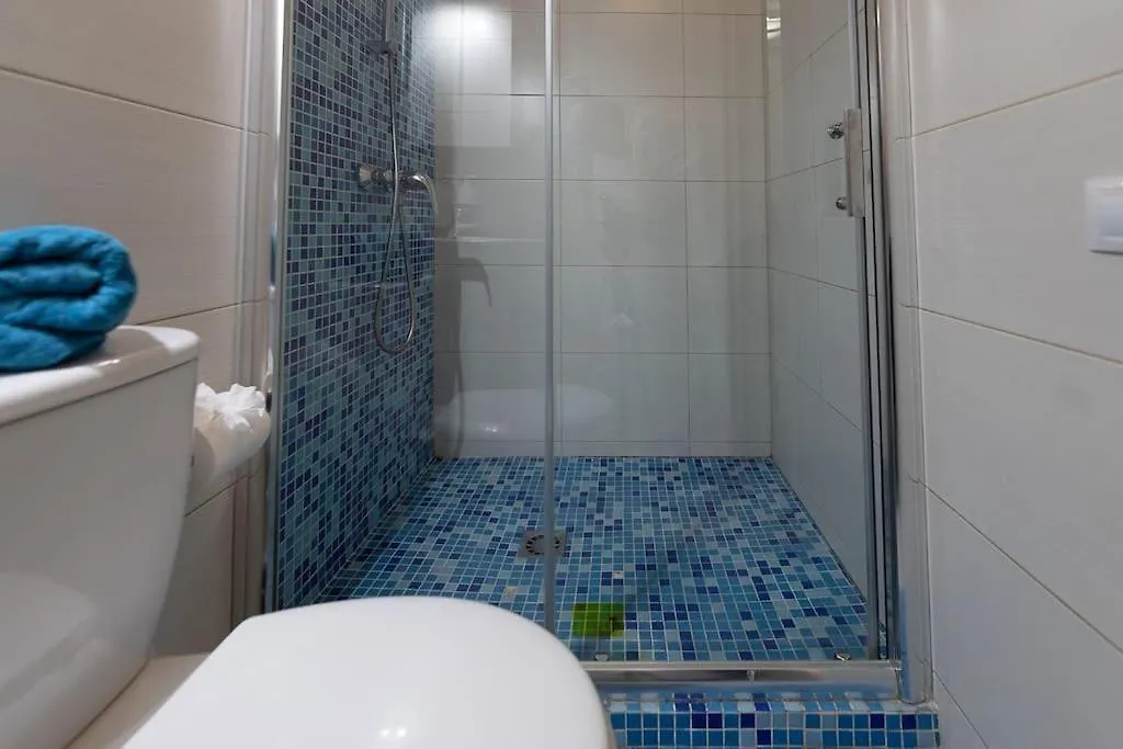 Daire Detached 3-Story Home, Seafront And Central Playa de las Américas
